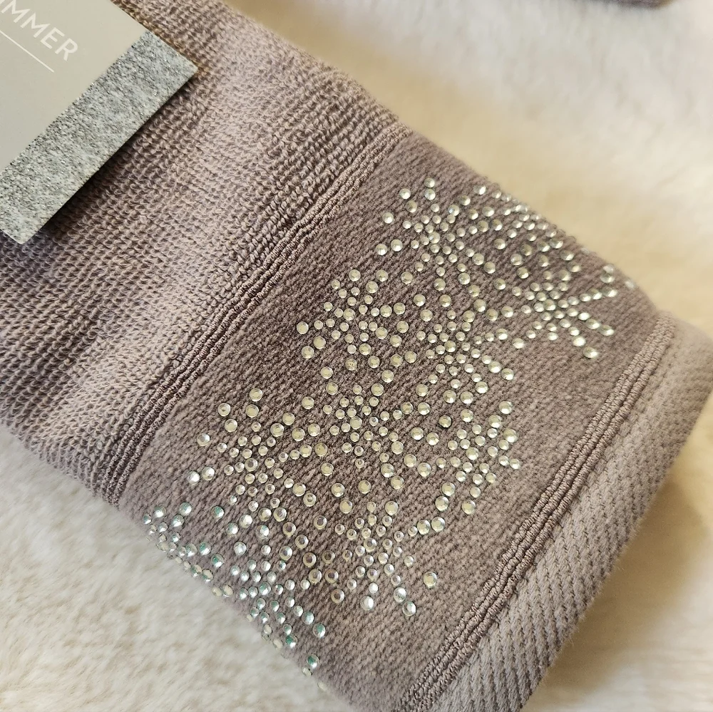 🆕️Glitz and Glam Snowflake Sparkle Towel Bundle